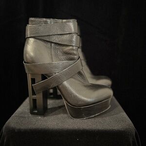 DOLCE VITA 'Futura' Lace-through Block Heel Booties - RARE!
